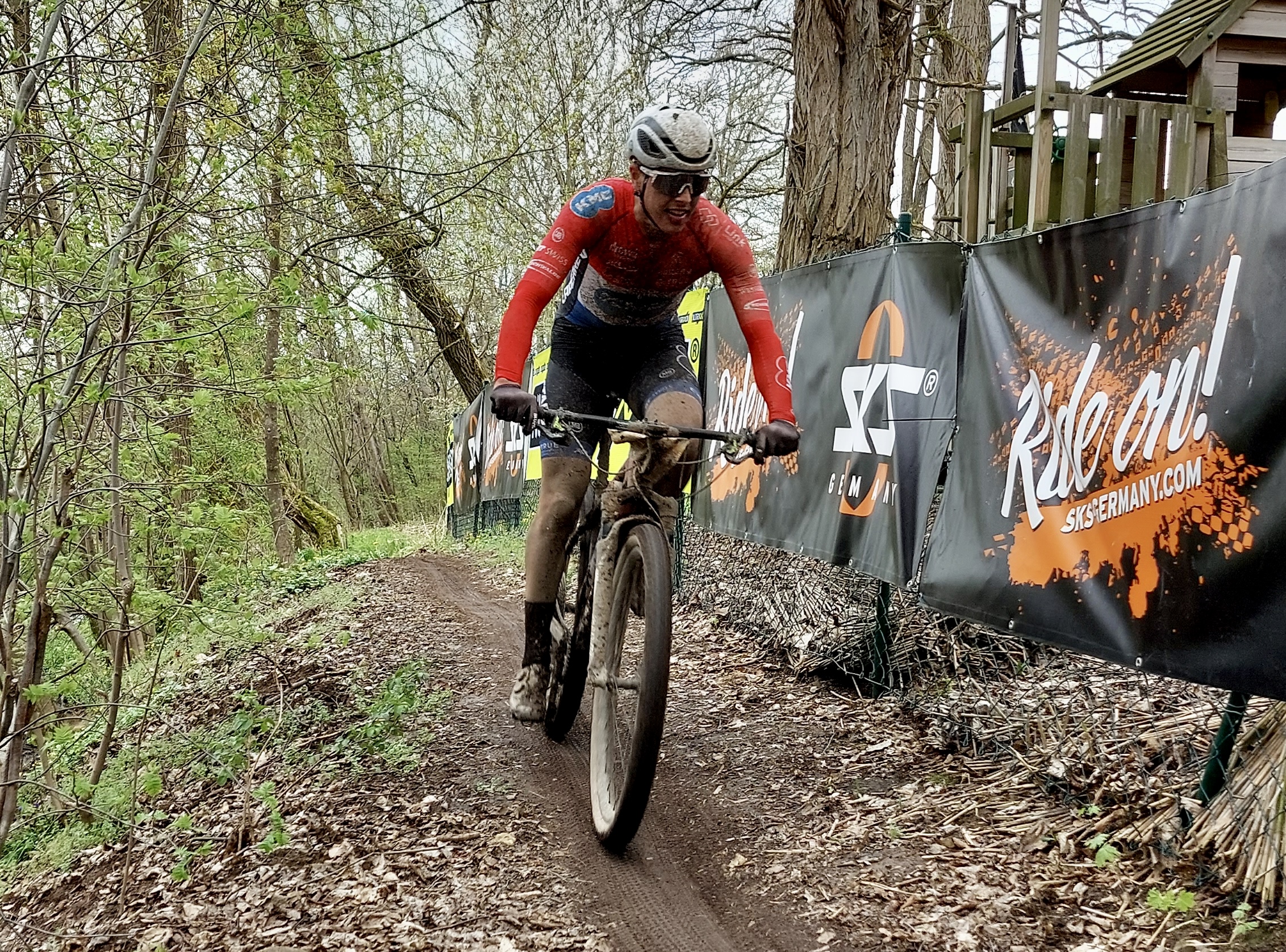 Tim Smeenge wint Kellerwald marathon