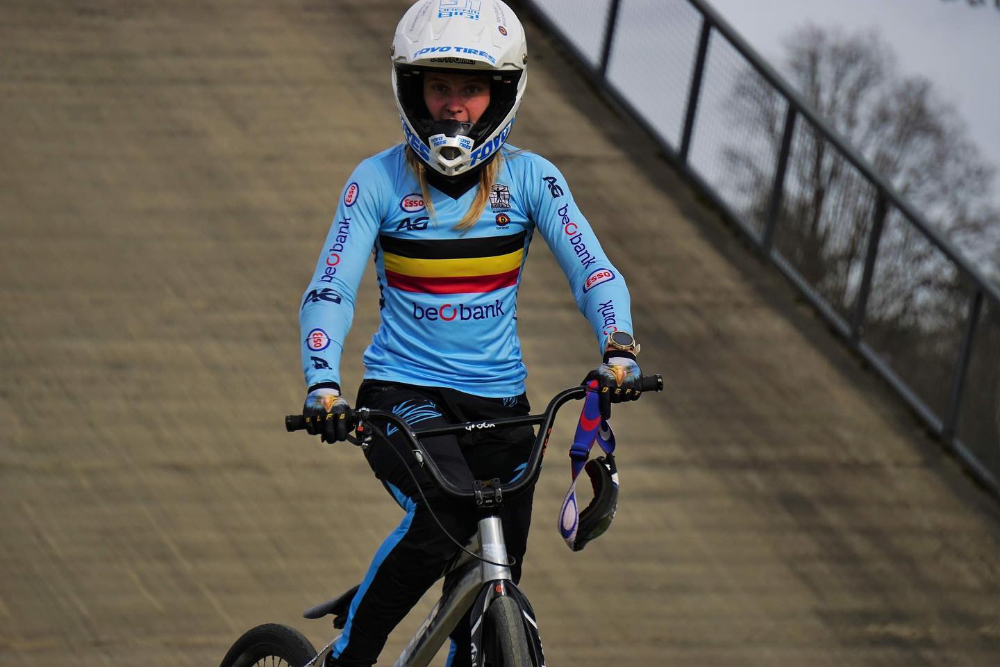 BMX legende Elke Vanhoof out met drievoudige breuk
