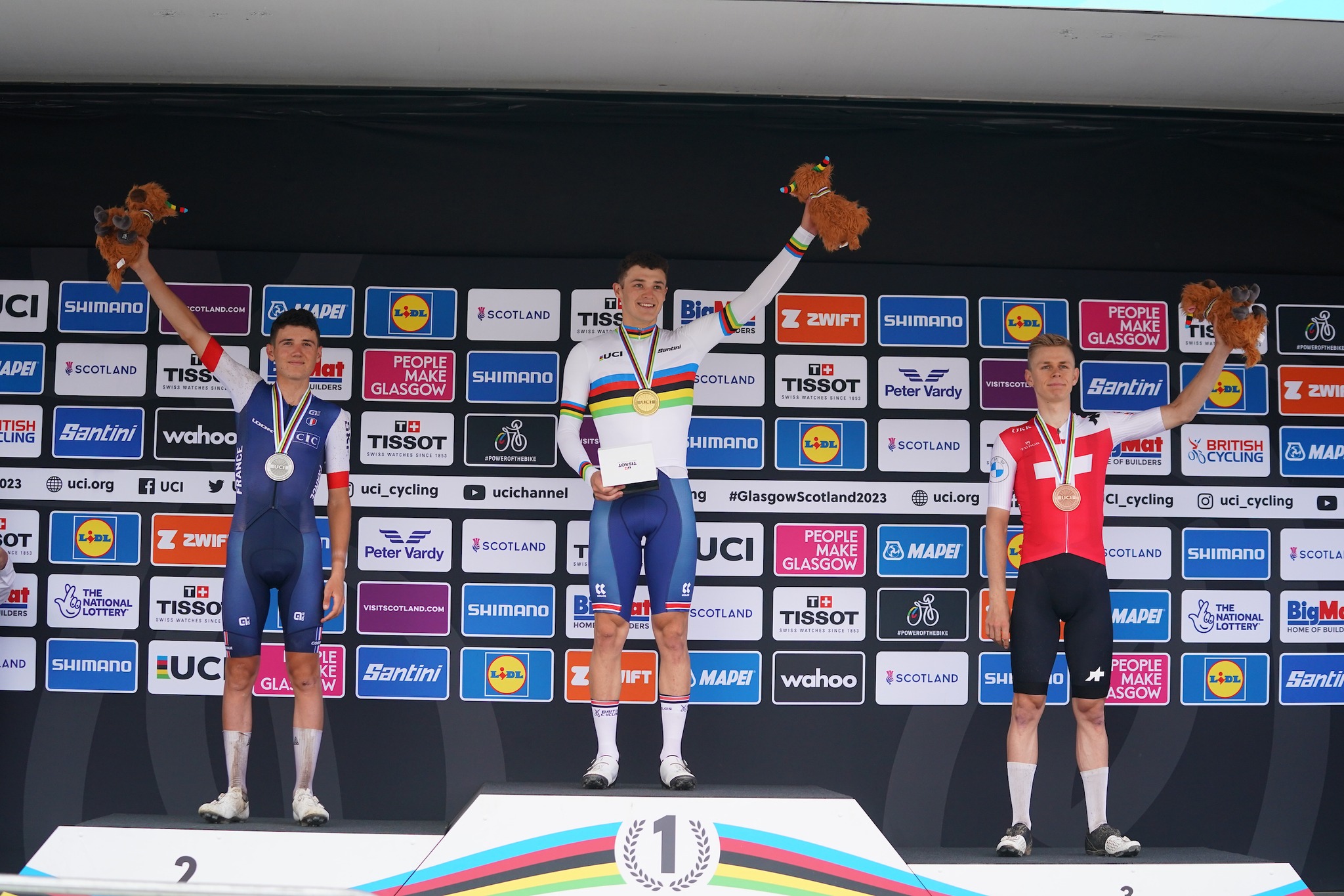 Charlie Aldridge en Samara Maxwell wereldkampioenen U23