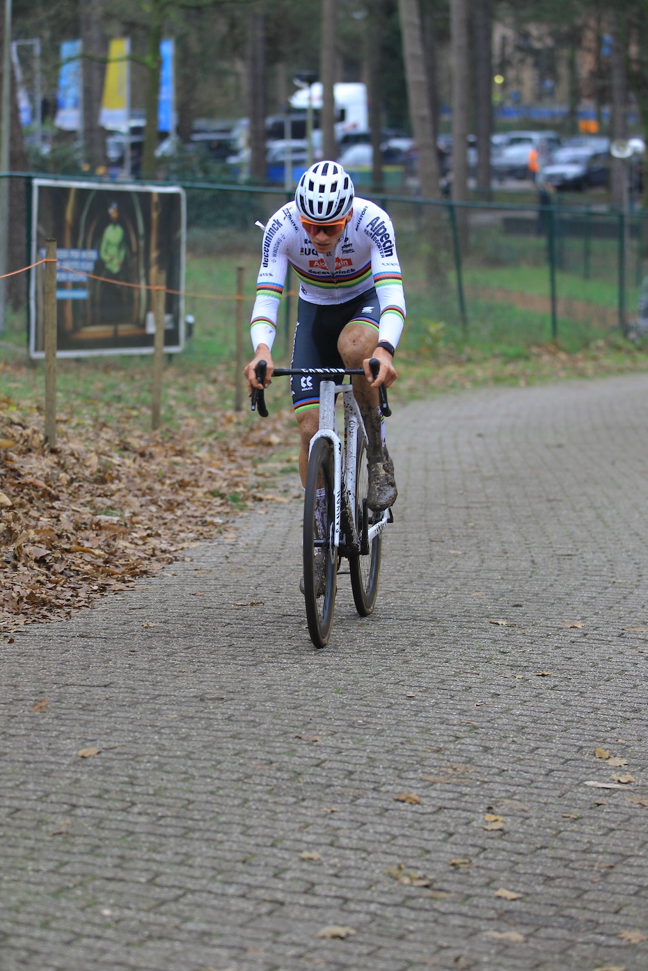 Mathieu van der Poel outstanding in Herentals