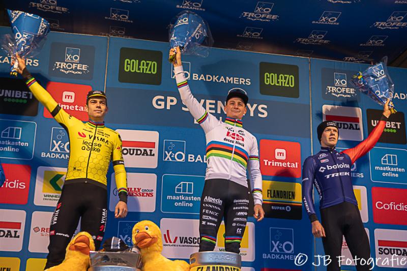 Mathieu van der Poel outstanding in Baal