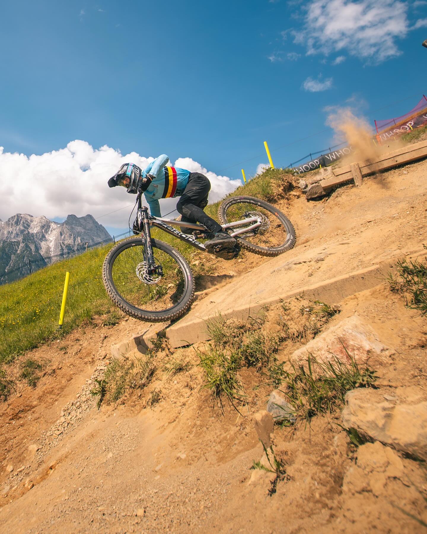 Neo Tielens veertiende op EK downhill