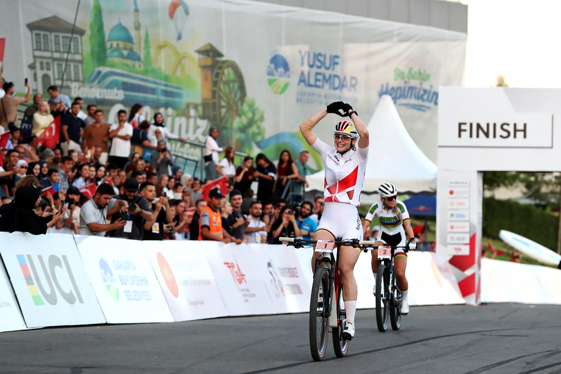 Marion Fromberger en Lorenzo Serres winnen wereldbekerwedstrijd in Sakarya