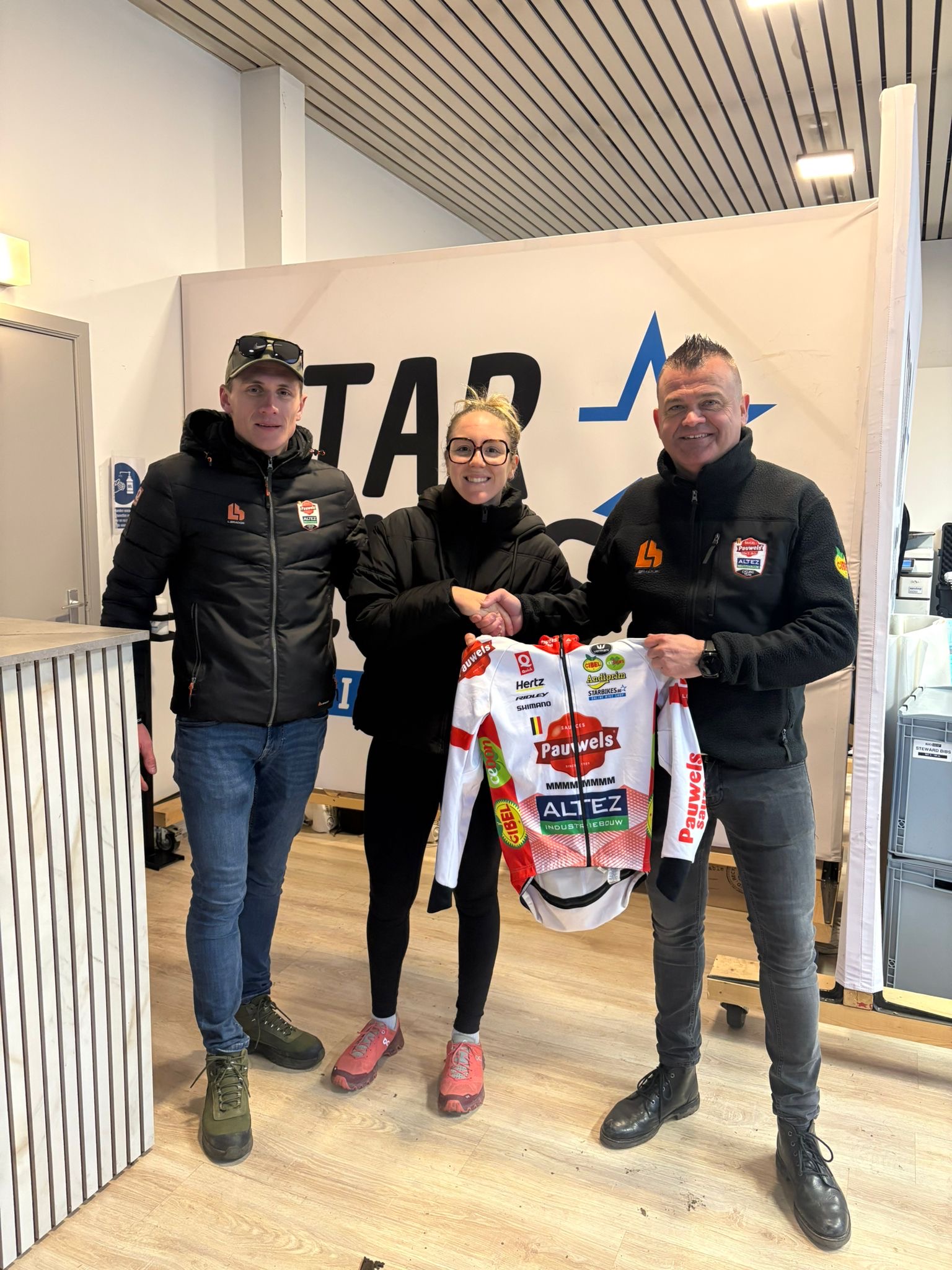 Amandine Fouquenet vervoegt Pauwels Sauzen – Altez Industriebouw. De Franse kampioene veldrijden tekende een overeenkomst voor twee seizoenen.