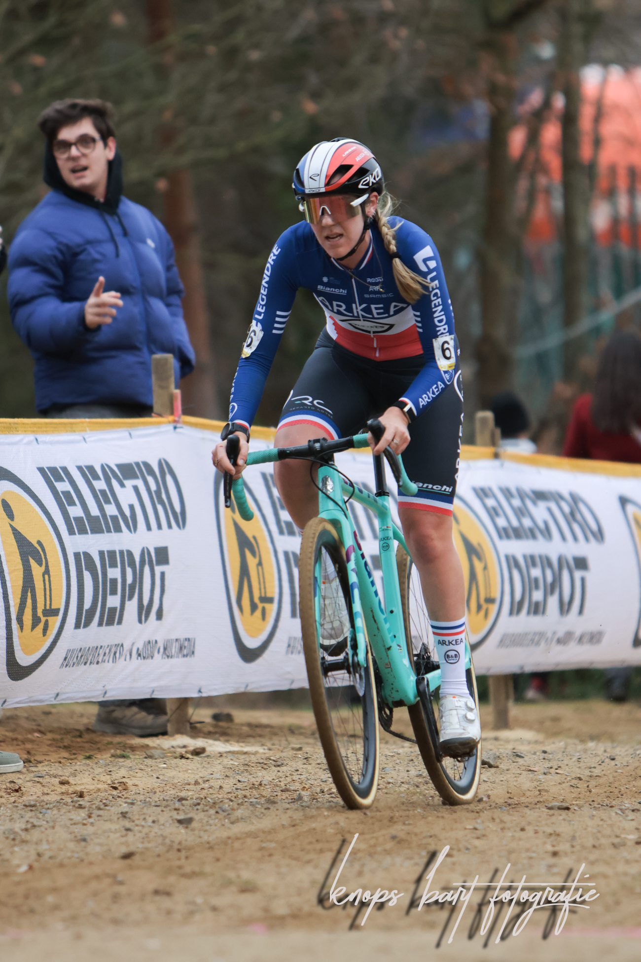 Amandine Fouquenet zegeviert in Superprestige Gullegem