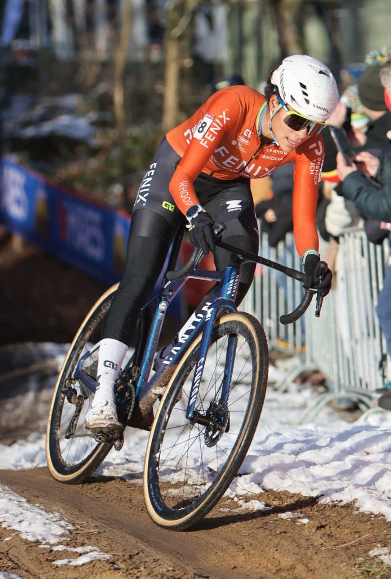 Ceylin Alvarado wint in wereldbekercross in Zonhoven