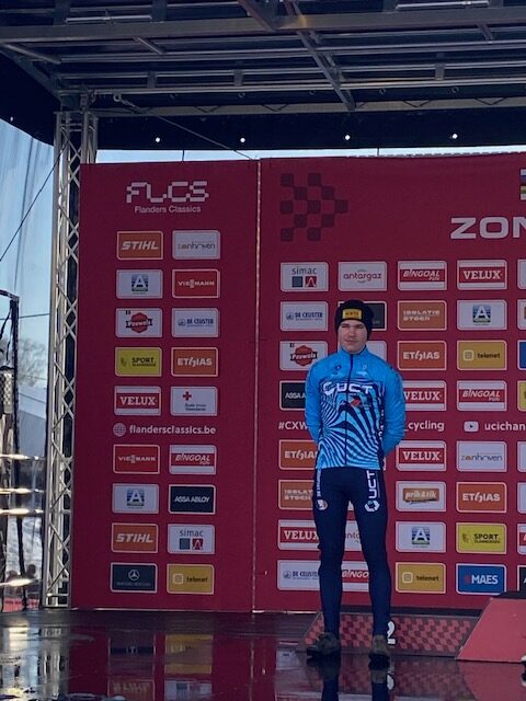 Jari Van Lee wordt tweede in wereldbekercross in Zonhoven
