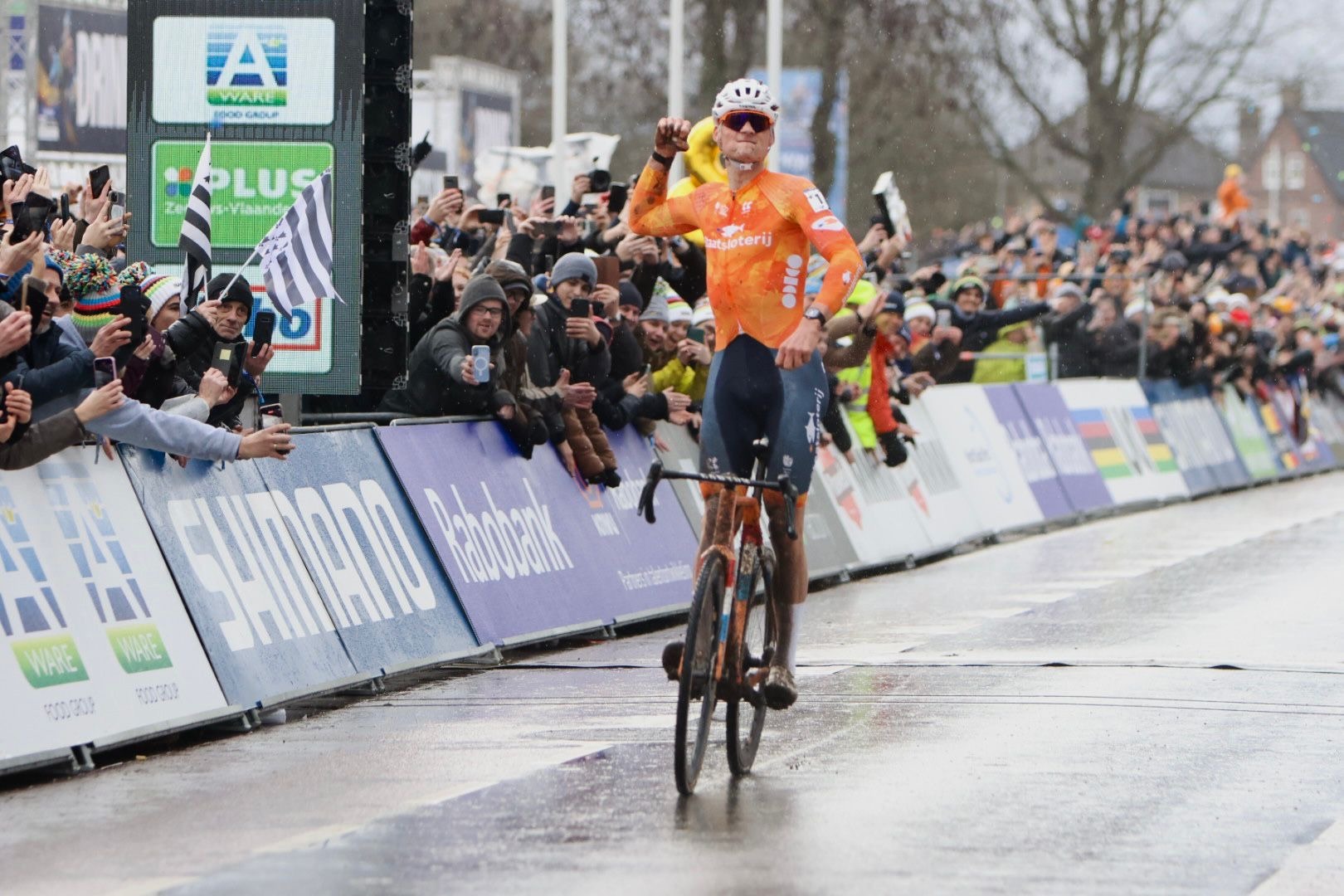 Mathieu van der Poel pakt achtste wereldtitel