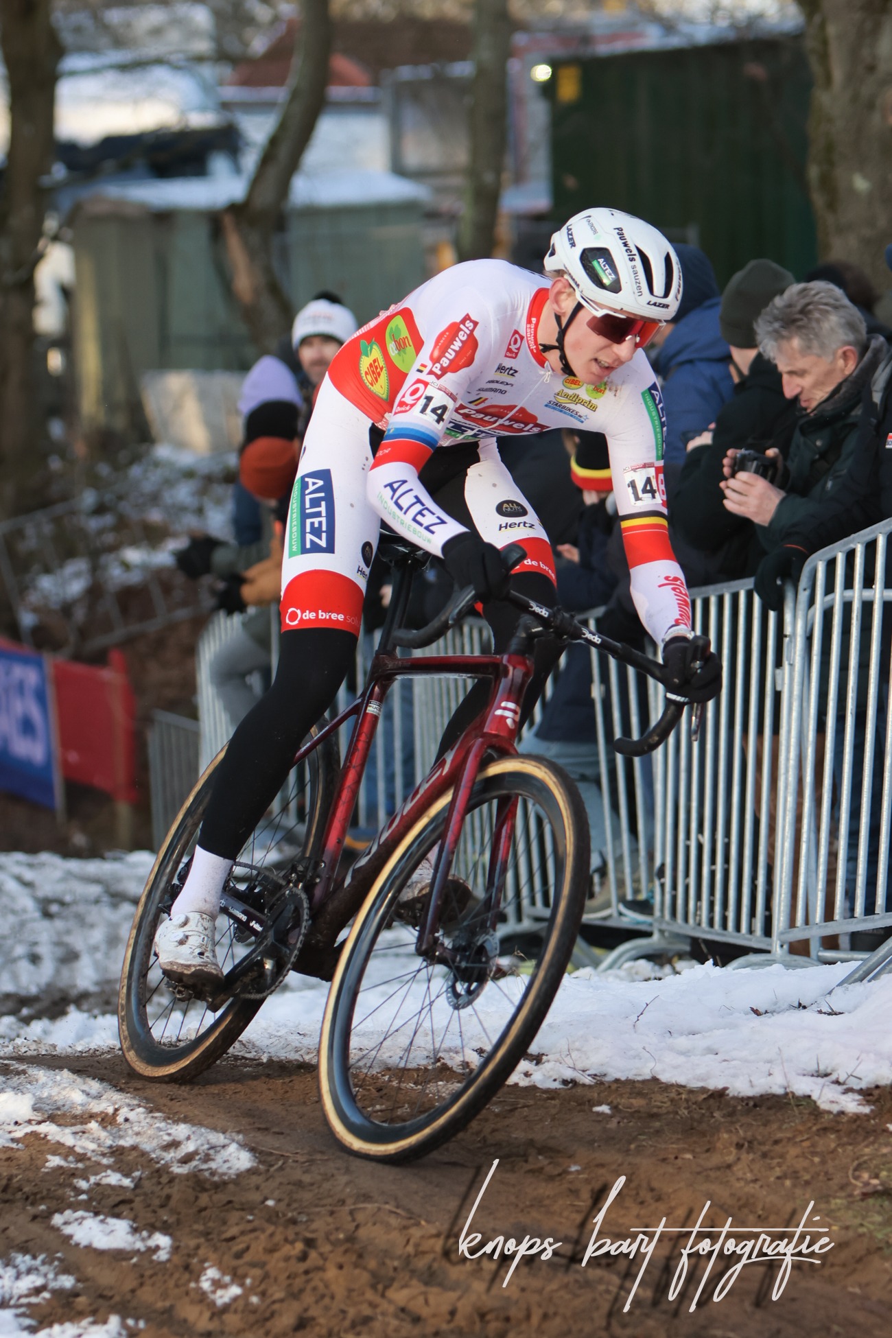 Wie wint de eerste wedstrijd na het WK veldrijden?