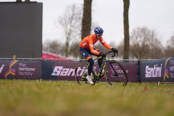Lars Van der Haar neemt in Oostmalle afscheid van het veldrijden….