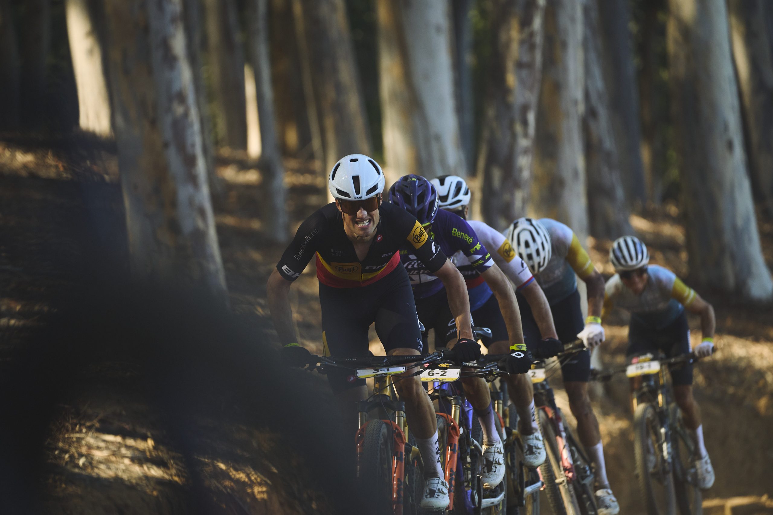 Matt Beers en Tristan Nortje en Candice Lill en Alessandra Keller eindwinnaars Cape Epic