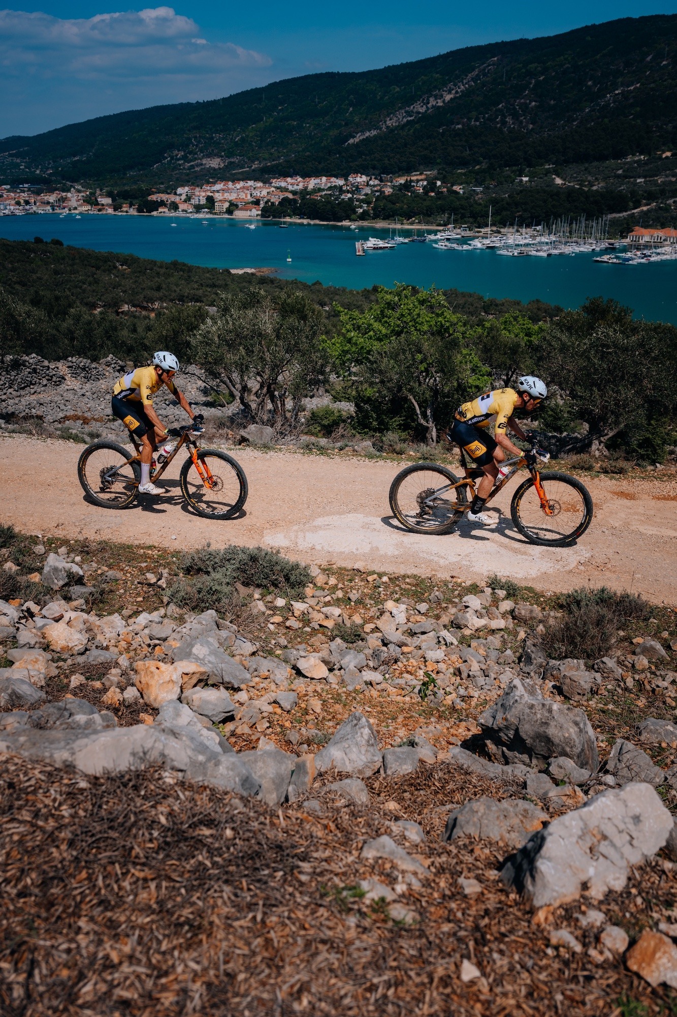 Wout Alleman en Martin Stosek winnen derde rit 4Islands Epic