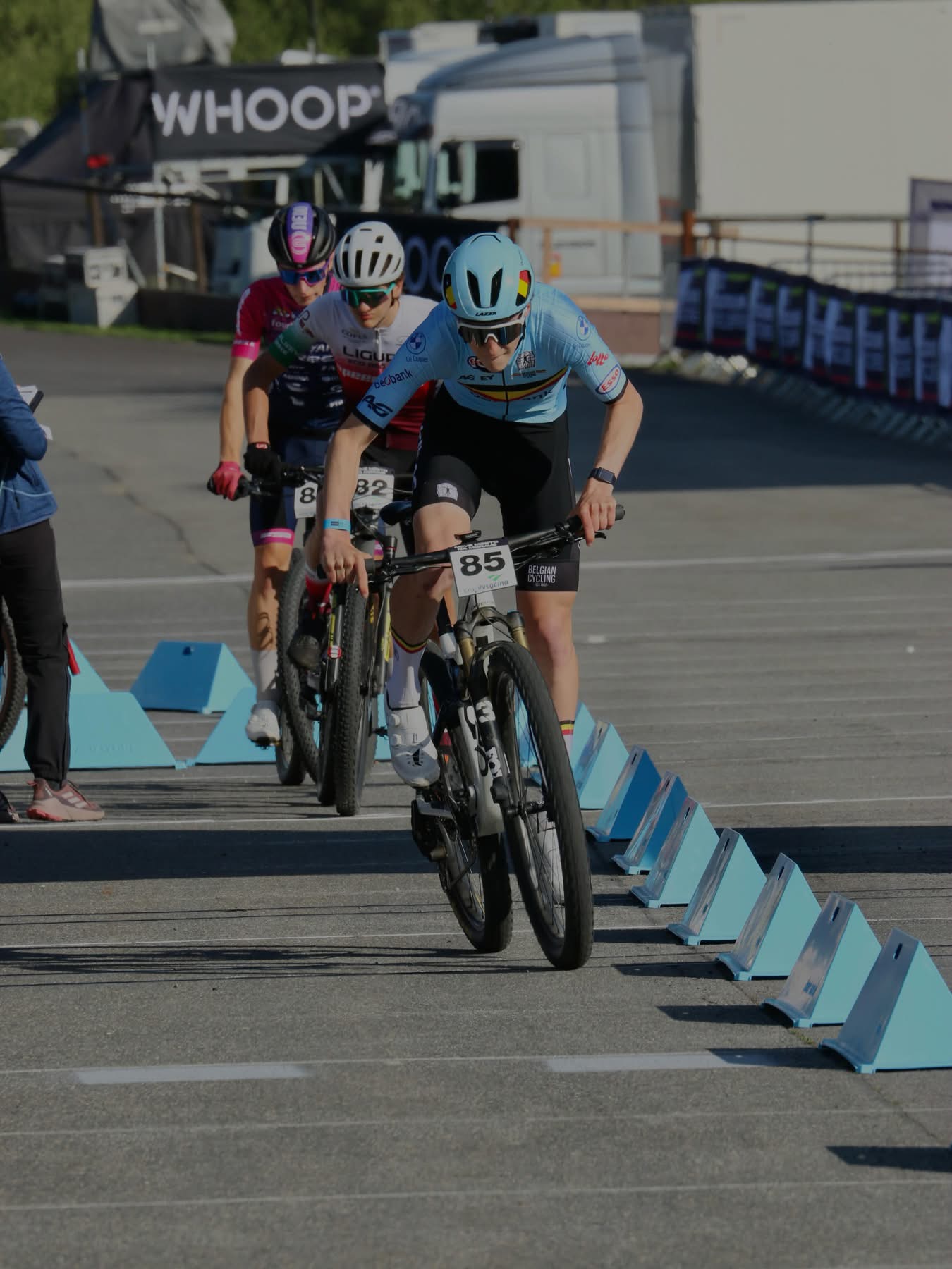 Dani Maenen negende in shorttrack Junior Series in Nove Mesto