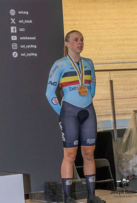 Belgische Anna Meeusen pakt brons in het omnium op WK baanwielrennen in Zolder