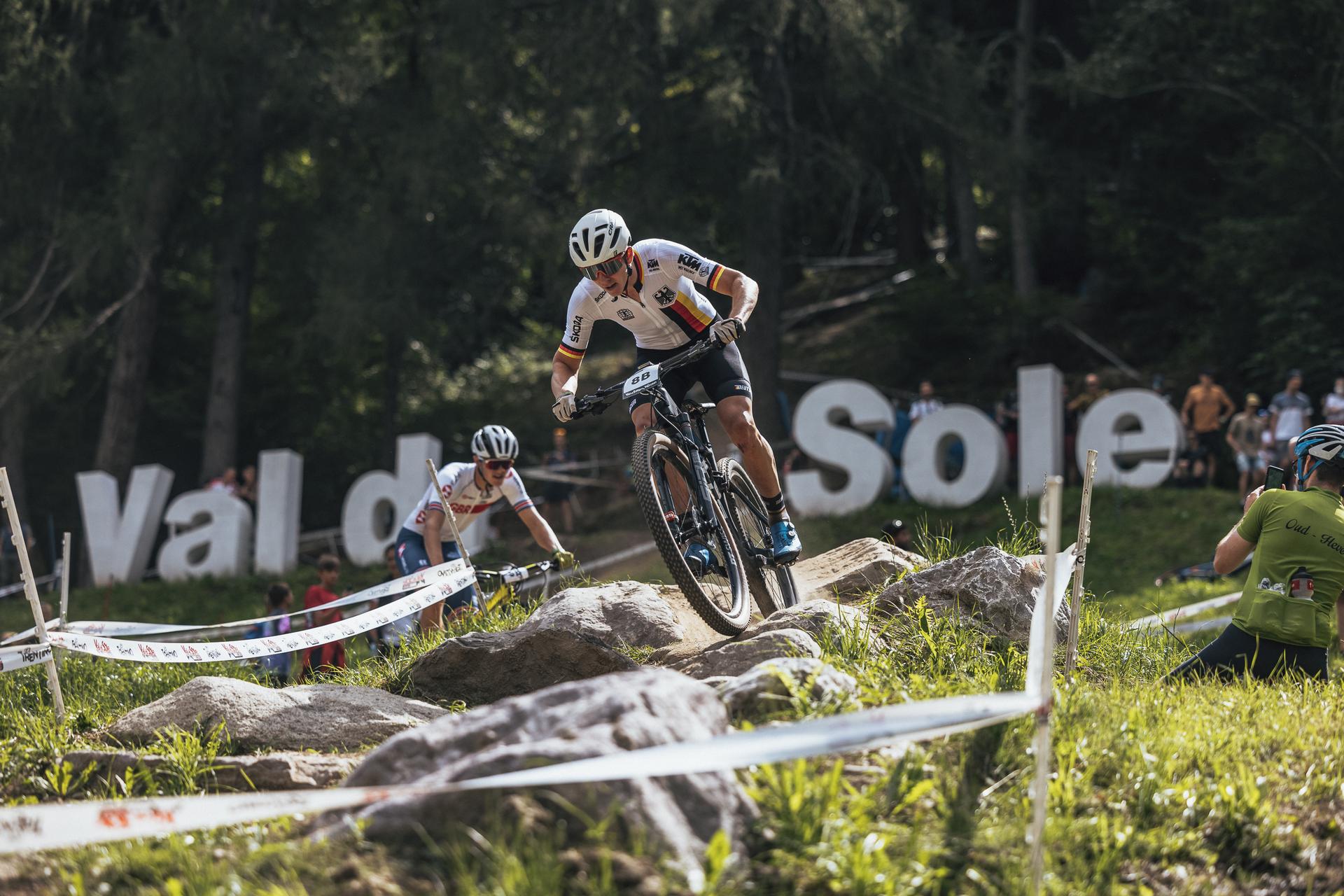 Eerste WK medailles op woensdag voor E-MTB cross-country