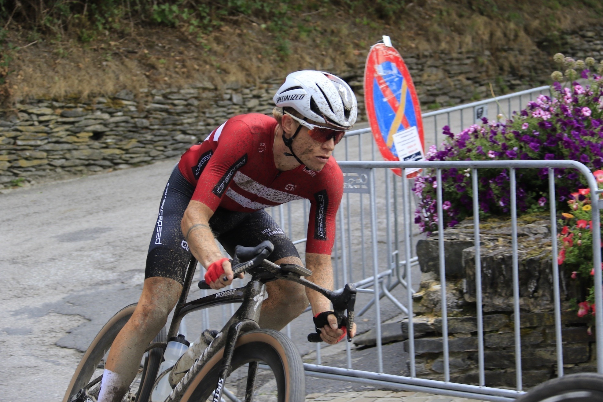 Mads Würtz Schmidt opnieuw Europees kampioen gravel, Wout Alleman pakt zilver, Niels Vandeputte brons
