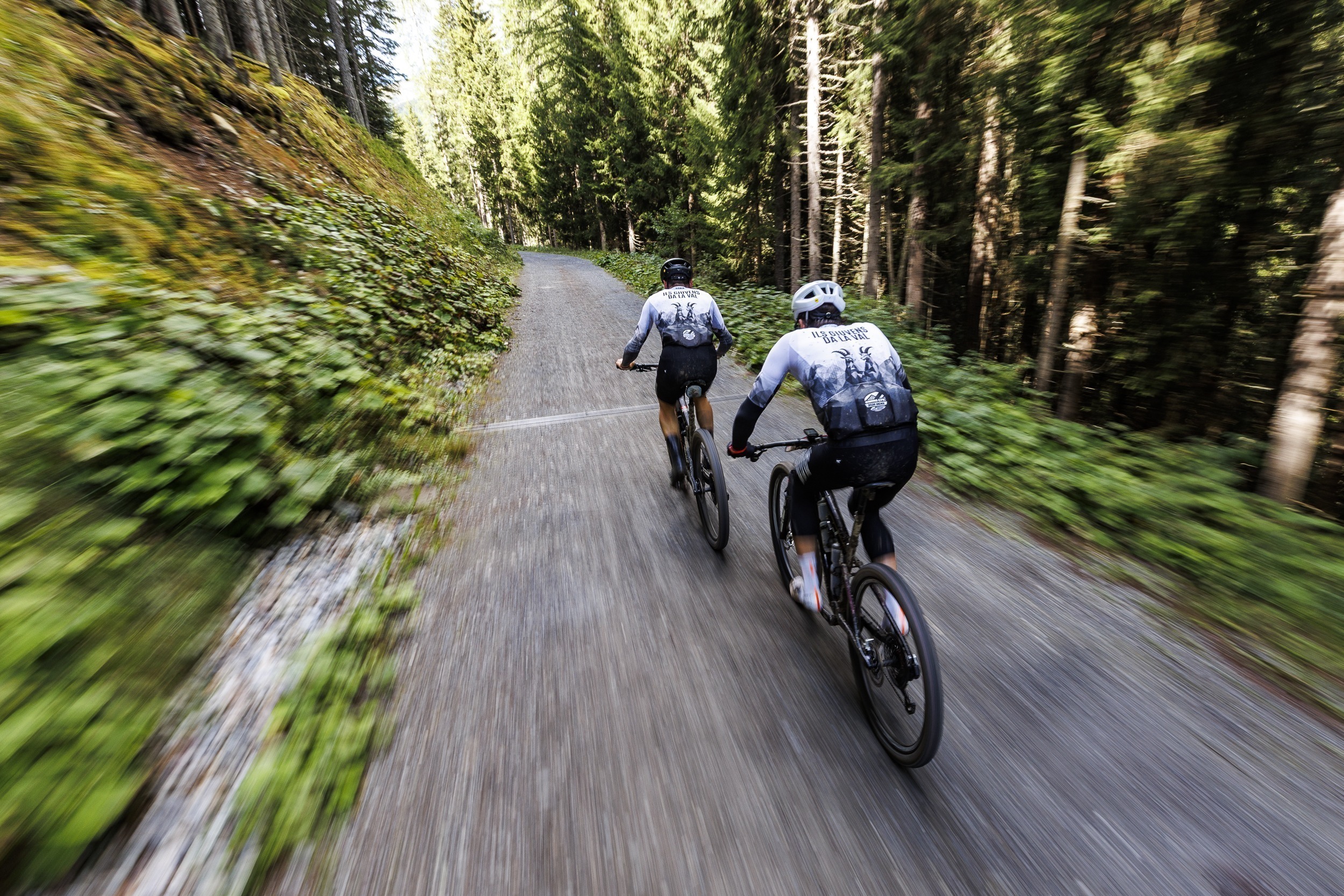 Goria-Foccoli en Weinbeer-Peretti winnen vierde etappen in Swiss Epic