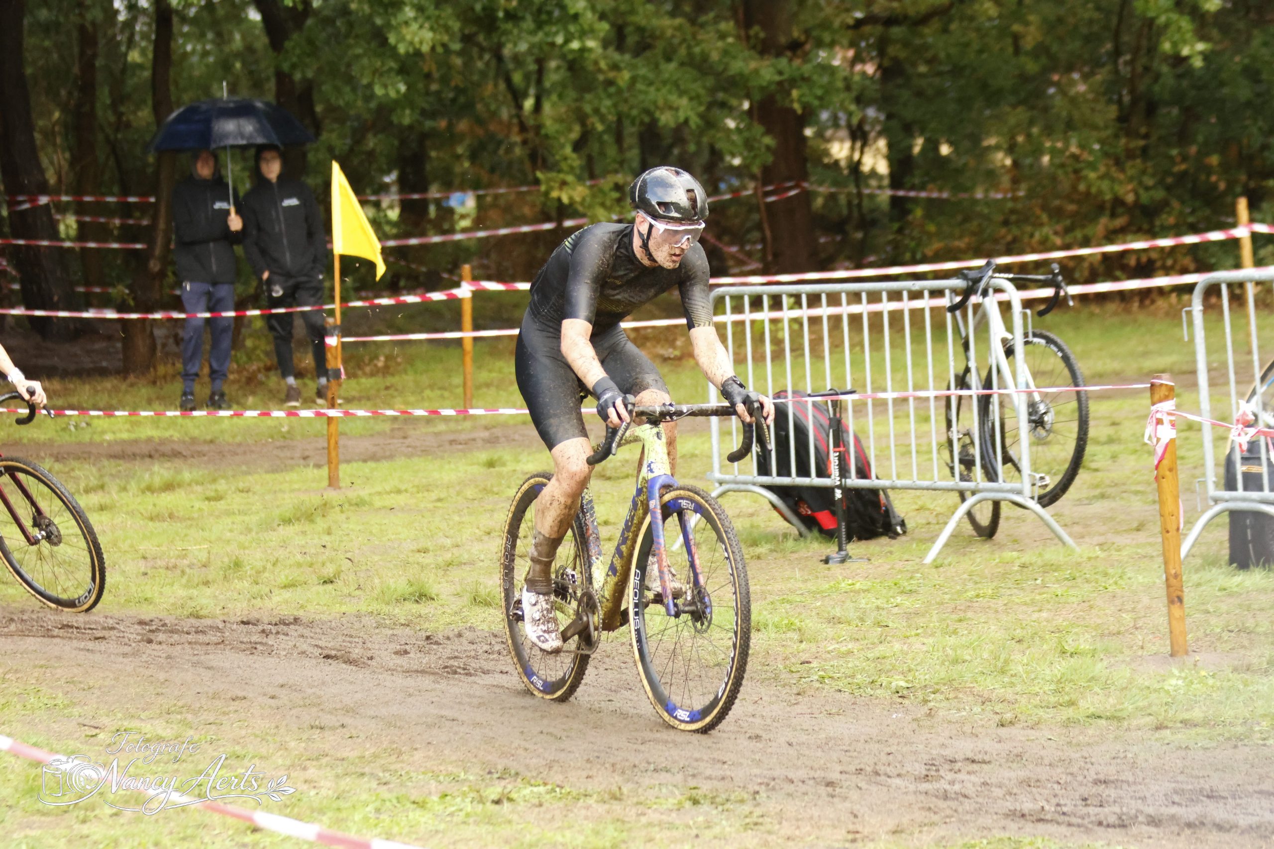 Huybs domineert in Wiekevorst en soleert naar een tweede opeenvolgende zege in de Concap CX Cup