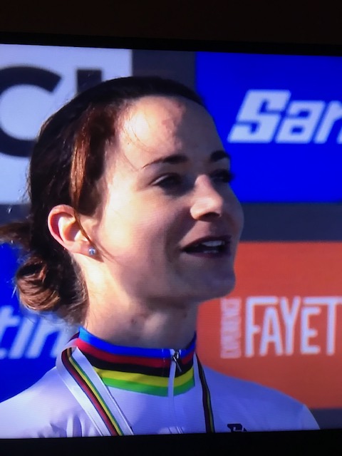 Marianne Vos is wereldkampioene gravel, haar 15 de wereldtitel